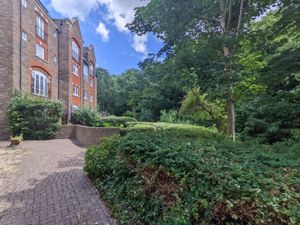 Photo 6- click for photo gallery